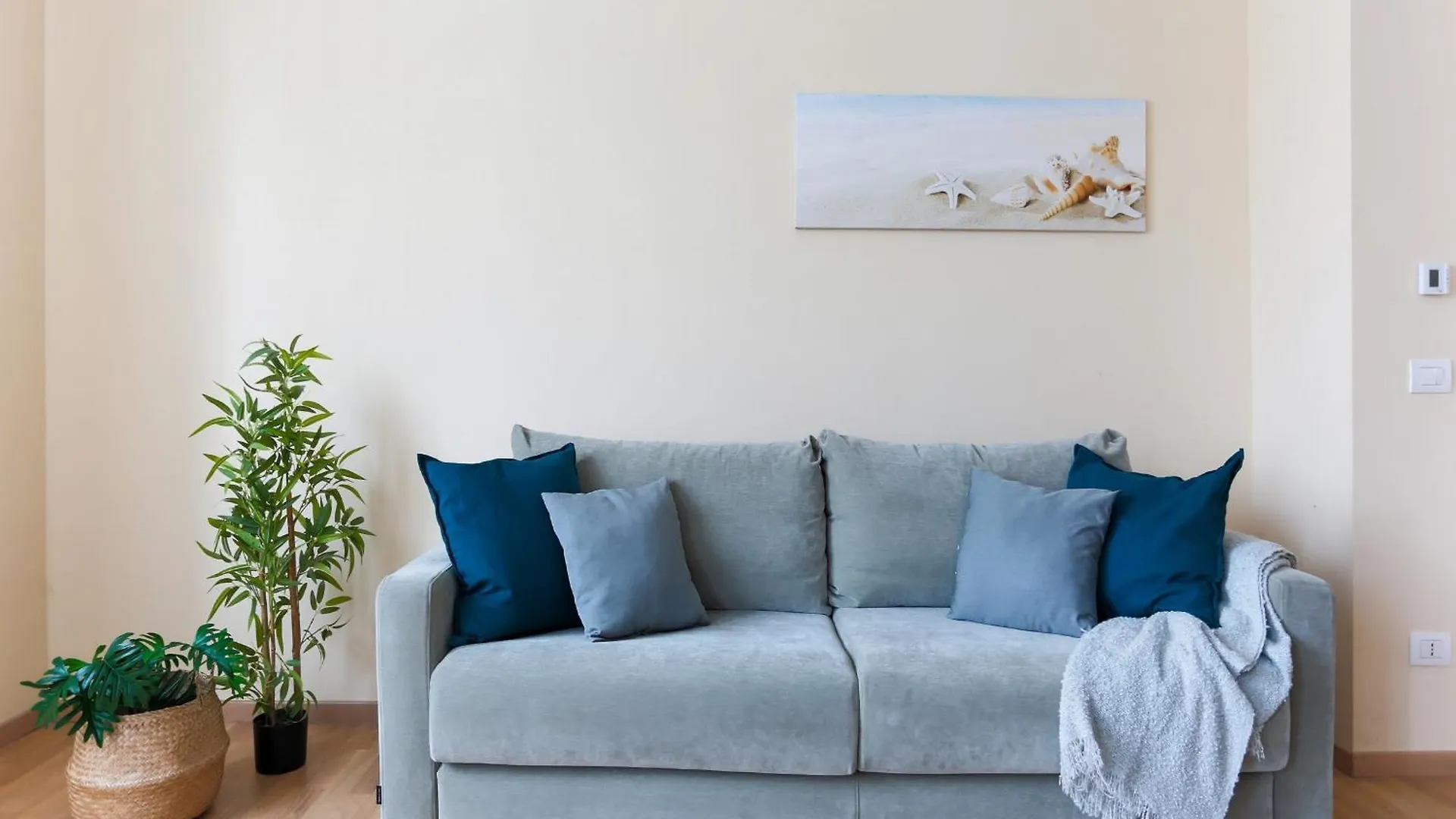 The Best Rent - Bright One-Bedroom Apartment In Corso Vittorio Emanuele II Milán 0*,  Itálie