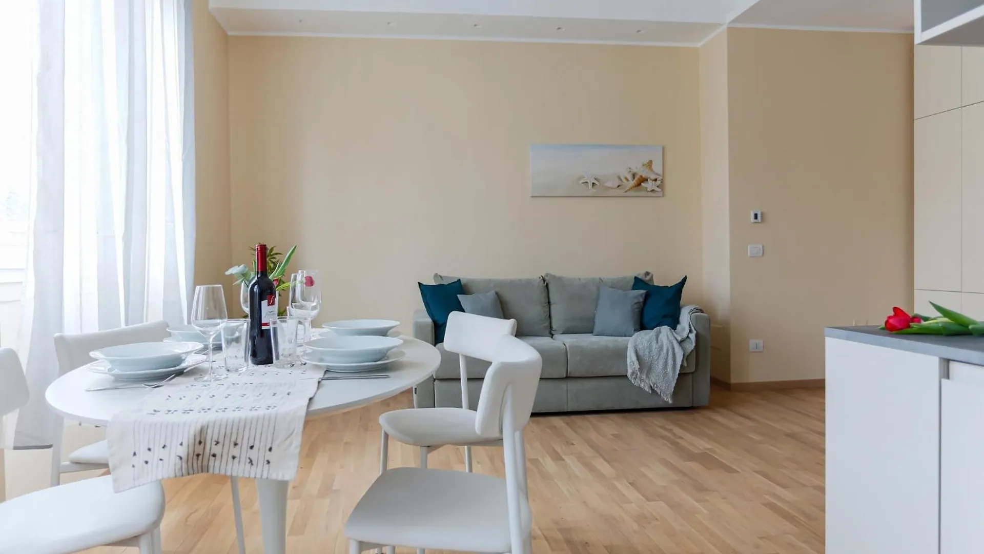 The Best Rent - Bright One-Bedroom Apartment In Corso Vittorio Emanuele II Milán 0*,  Itálie