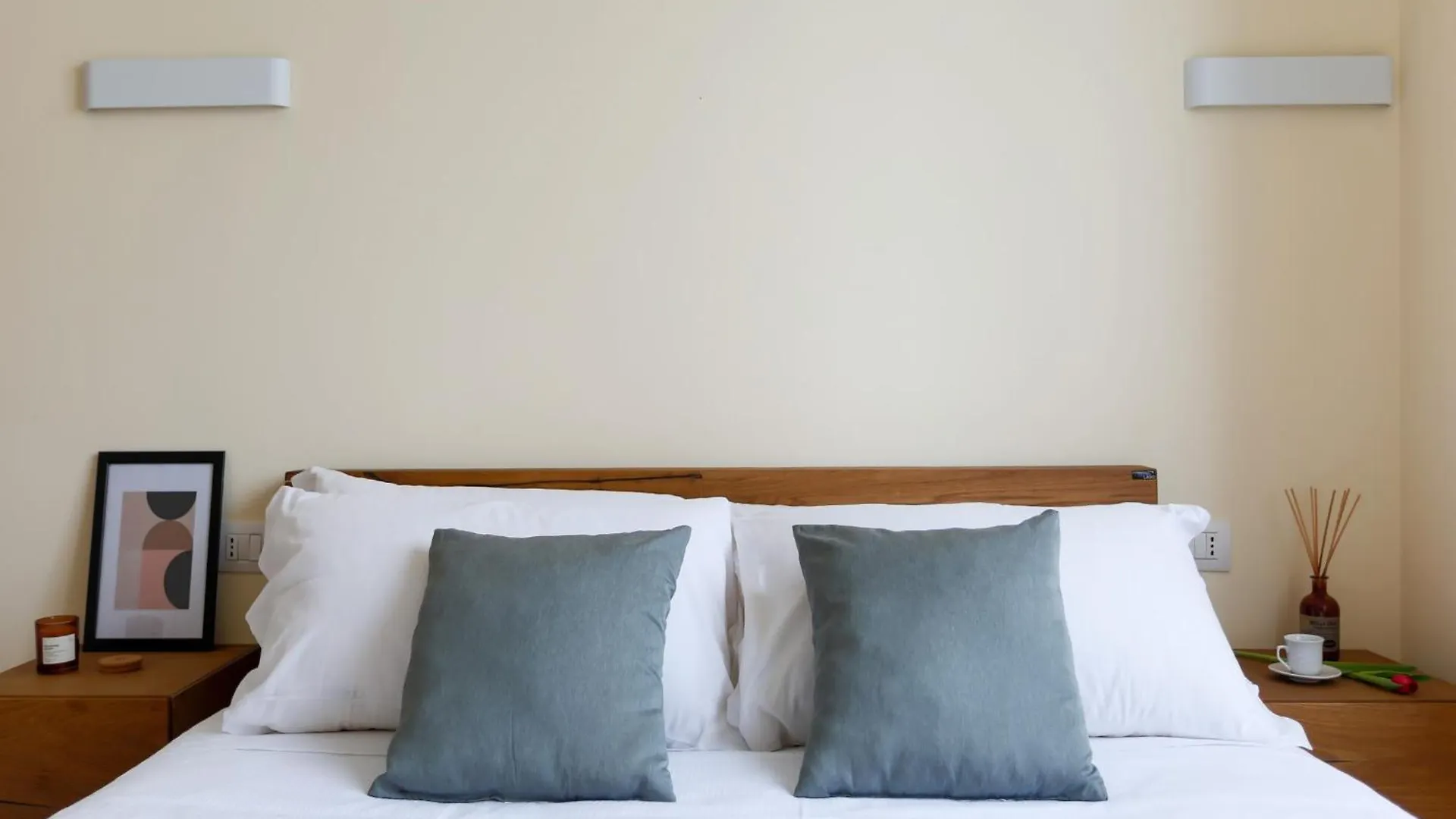 The Best Rent - Bright One-Bedroom Apartment In Corso Vittorio Emanuele II Milán